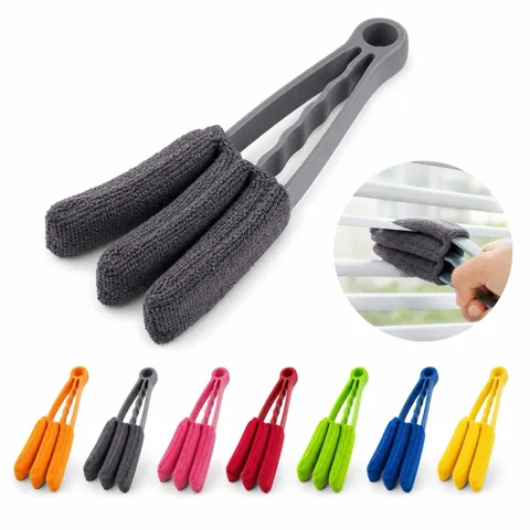 Blind Duster Multi-Slat Cleaner with Microfiber Bristles 2