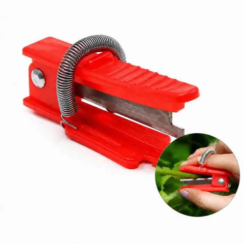 Adjustable Tension Mini Harvesting Guillotine for Garden 2